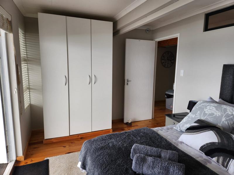To Let 2 Bedroom Property for Rent in Outeniqua Strand Western Cape